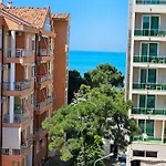 Blue Studio, Modern & Beachfront - By Beta Premium 格勒姆