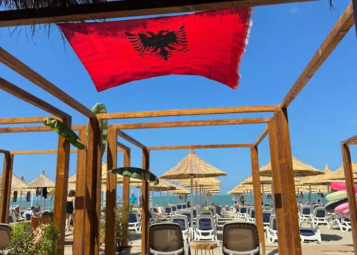 Blue Studio, Modern & Beachfront - By Beta Premium Appartement