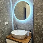 Blue Studio, Modern & Beachfront - By Beta Premium * Golem (Tirana)