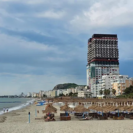 Blue Studio, Modern & Beachfront - By Beta Premium *