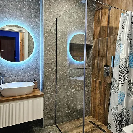 Blue Studio, Modern & Beachfront - By Beta Premium Golem (Tirana)