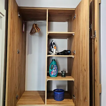 Blue Studio, Modern & Beachfront - By Beta Premium Apartmán