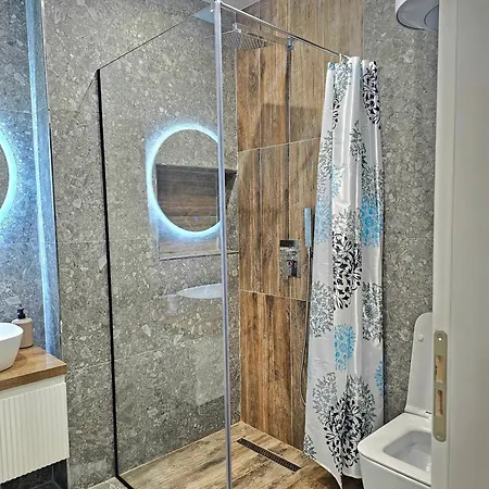 Apartment Blue Studio, Modern & Beachfront - By Beta Premium