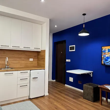 Blue Studio, Modern & Beachfront - By Beta Premium *