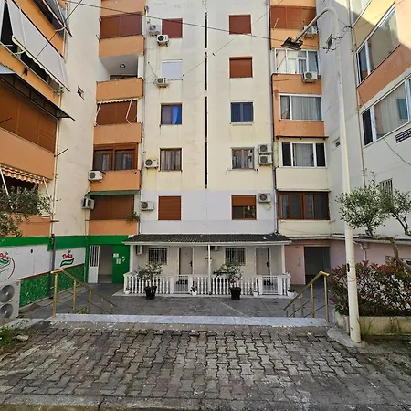Apartmán Blue Studio, Modern & Beachfront - By Beta Premium Golem (Tirana)