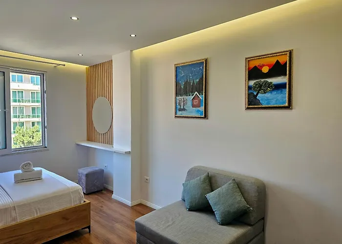 Blue Studio, Modern & Beachfront - By Beta Premium Apartman *
