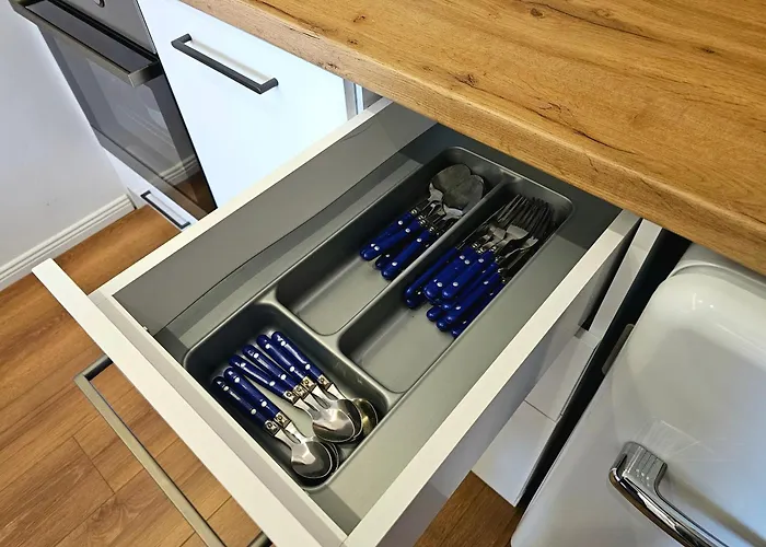 Blue Studio, Modern & Beachfront - By Beta Premium *